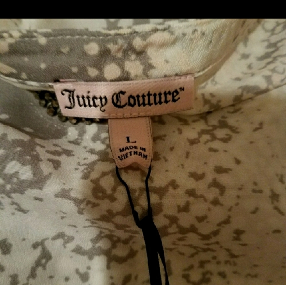 Juicy couture  cold shoulder notch neck top - Picture 4 of 8